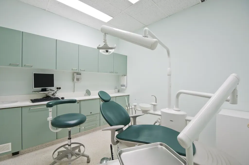 Jak znaleźć odpowiednią klinikę stomatologiczna w Warszawie na implanty